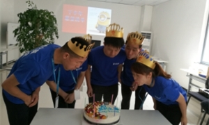 濃情家文化，恩情暖人心&mdash;&mdash;中岳店舉辦第三季度員工生日會(huì)